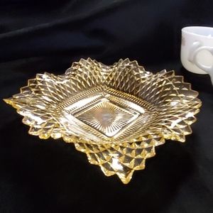 💎 Vintage Indiana Glass dish